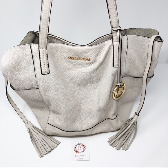 Michael Kors Handbags - Michael Kors Ashbury Large Grab Bag